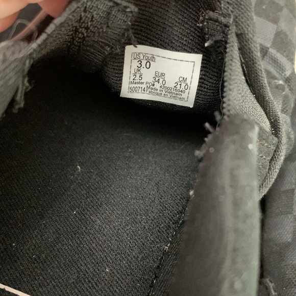 Vans - Picture 5 of 5